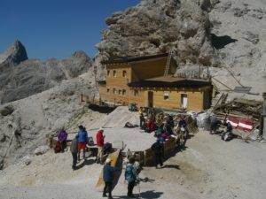 Grasleitenpasshütte auf dem Weg zum Kesselkogel